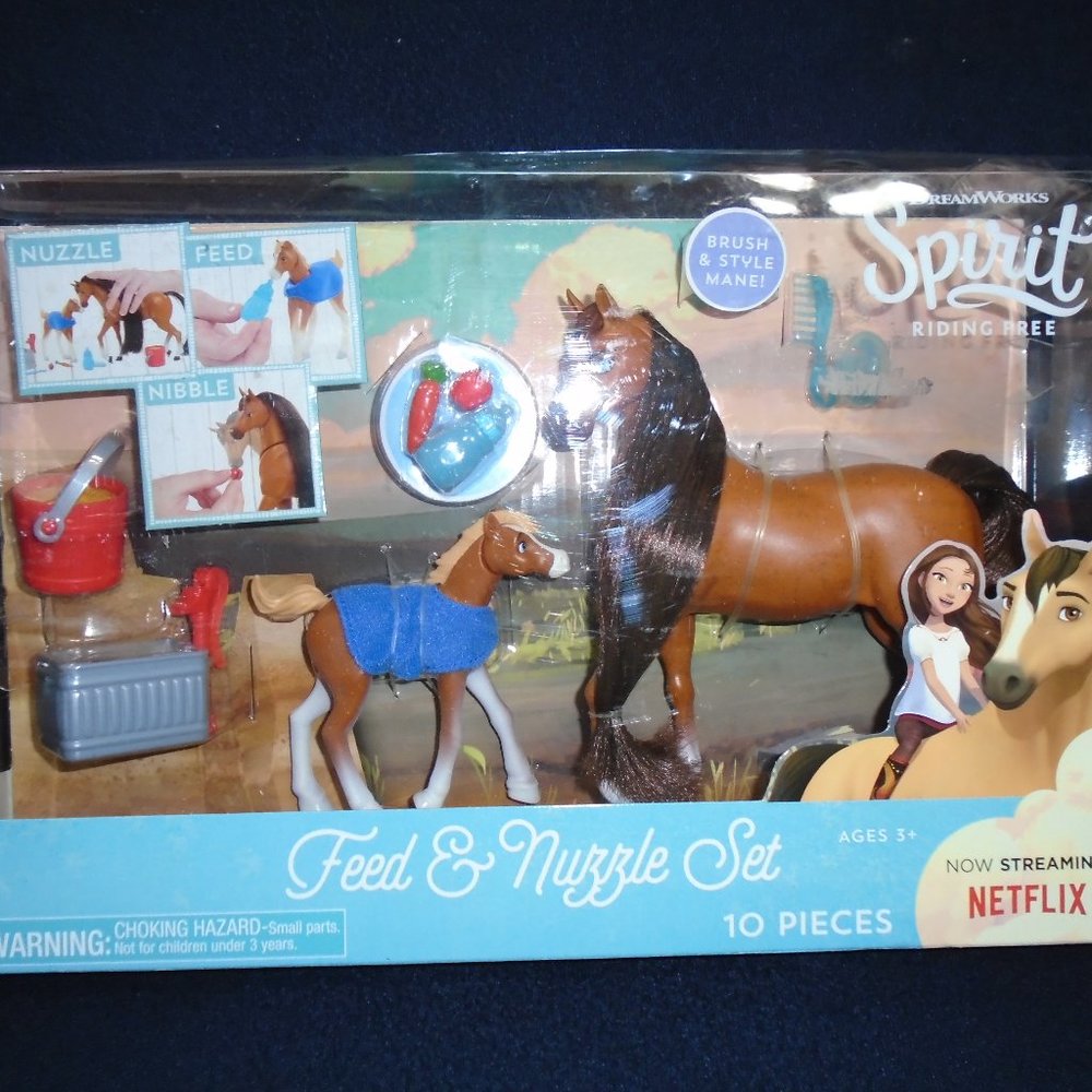 DreamWorks Spirit Riding Free Horse Set Feed & Nuzzle Set Collector Series 10 pc